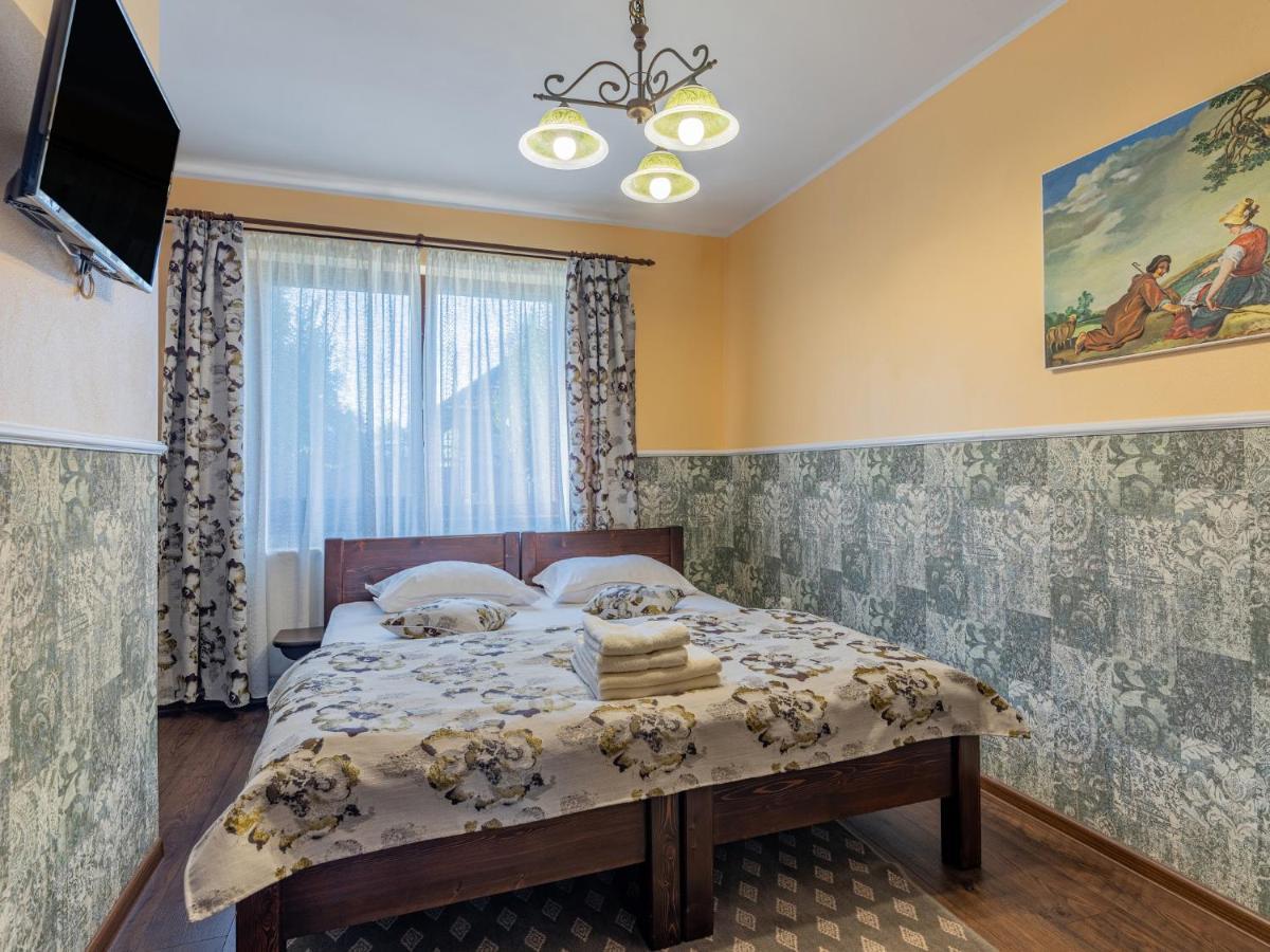 Hotel Casa Saraste Rîşnov Exterior foto