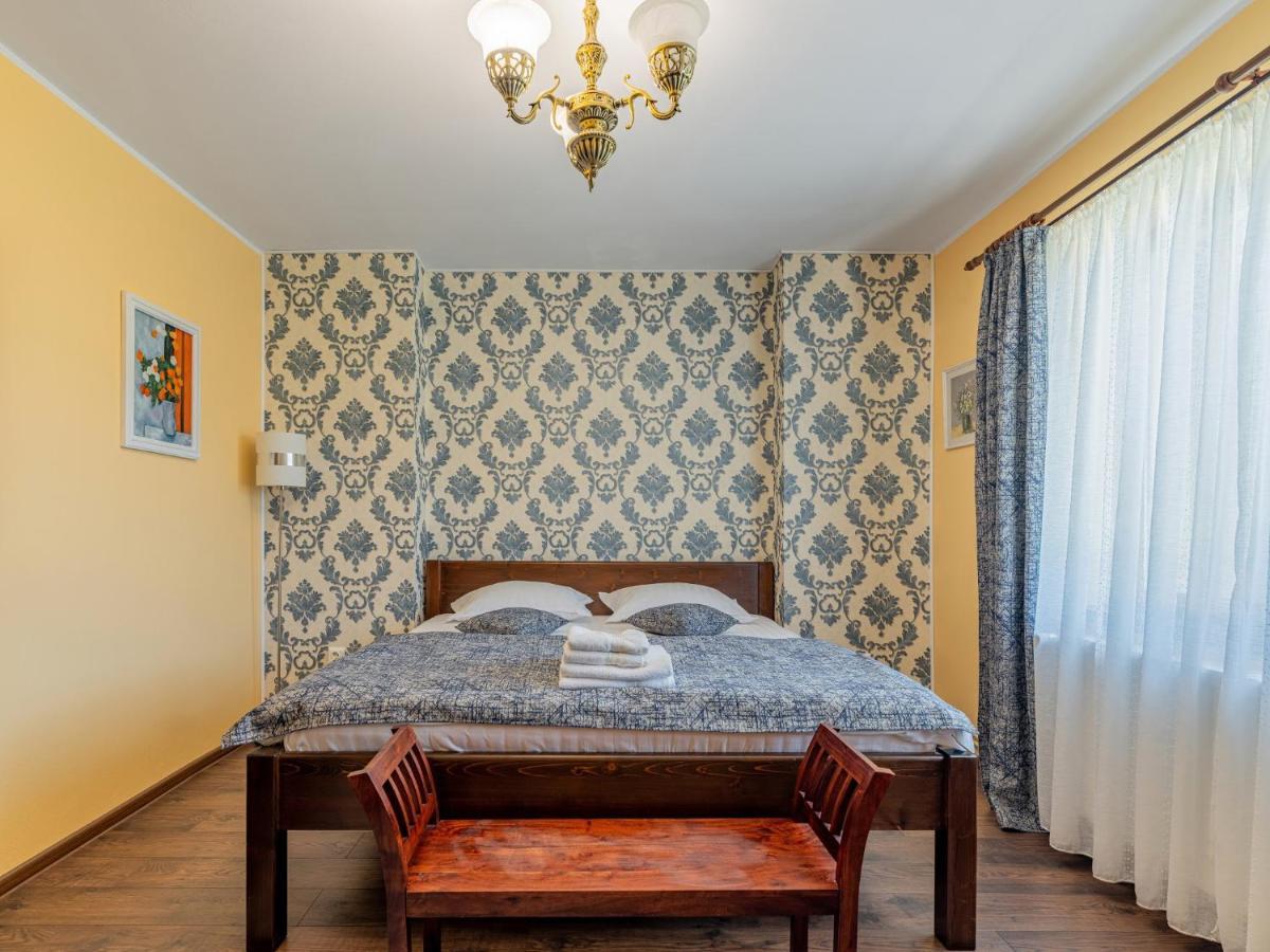 Hotel Casa Saraste Rîşnov Exterior foto